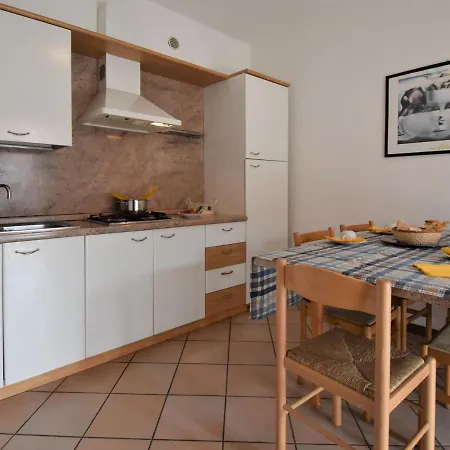 Apartment Apartment Mediterraneo-3 By Interhome Rosapineta
